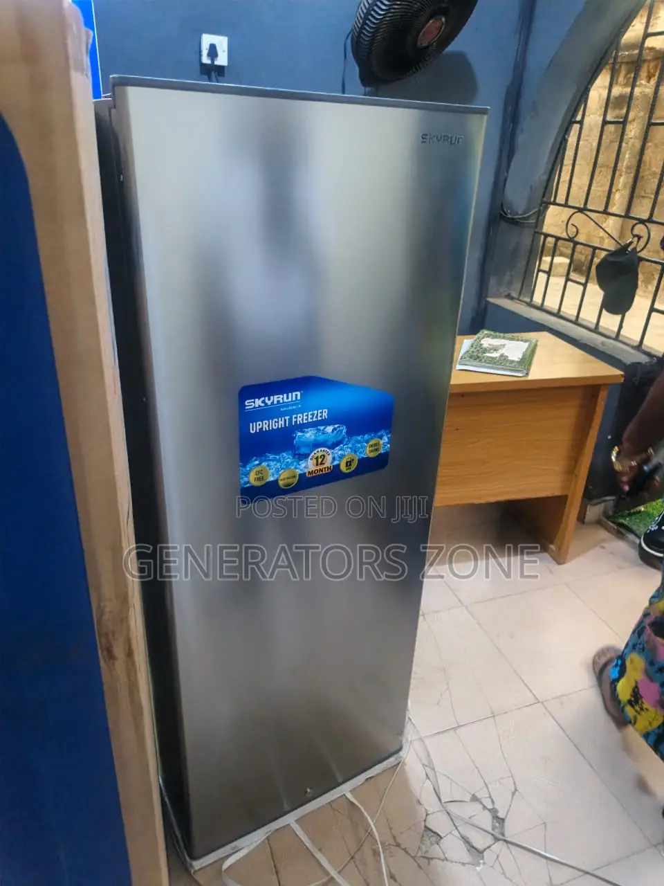Skyrun BDL-185h 185 Litre Vertical Freezer
