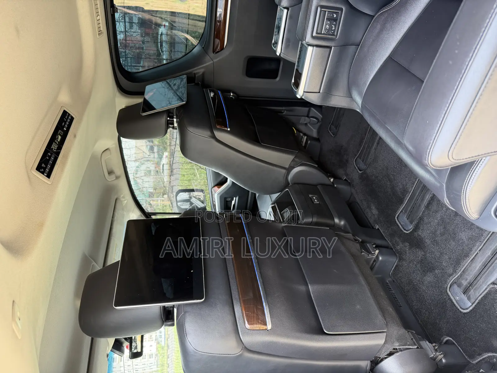 Toyota Granvia 2023 Black