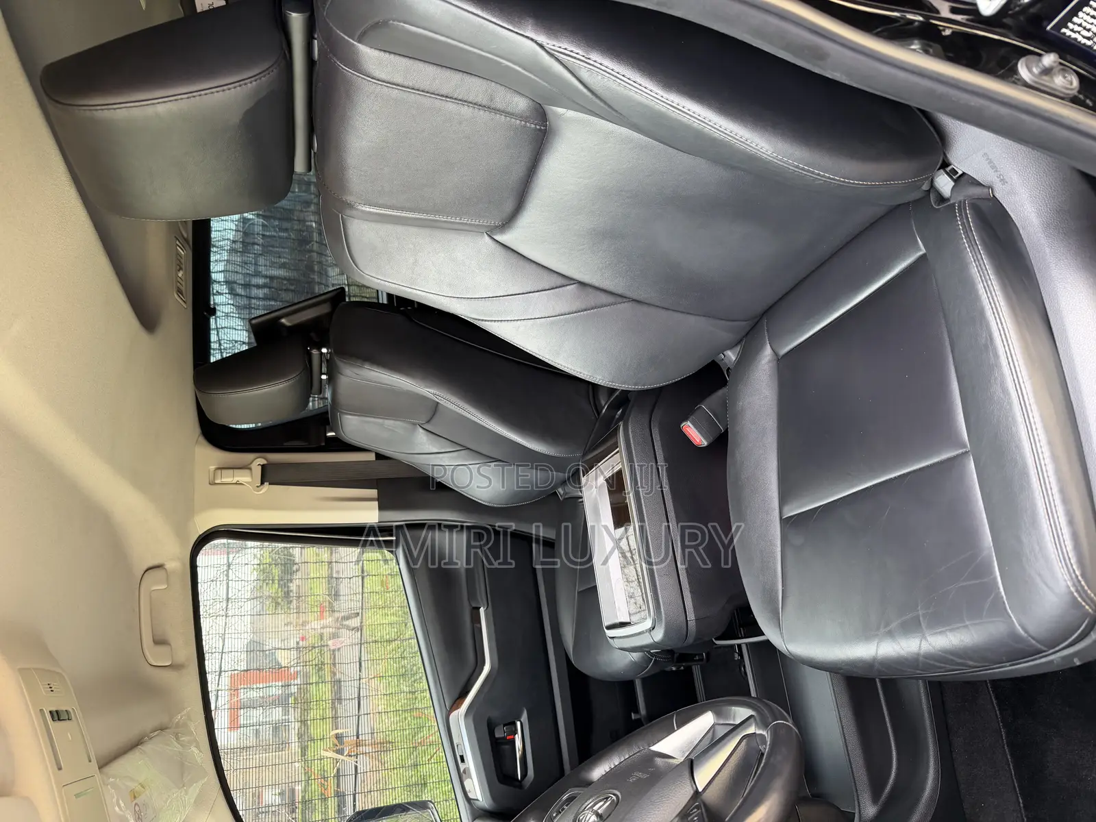 Toyota Granvia 2023 Black