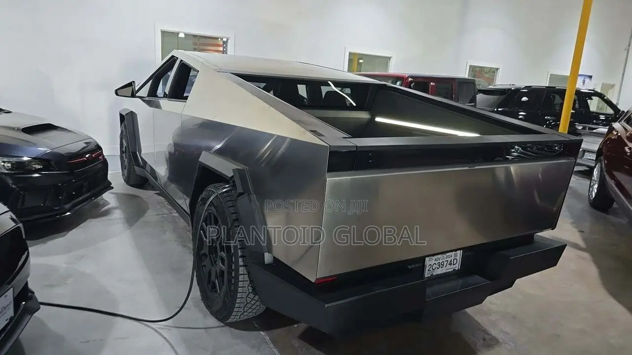 New Tesla Cybertruck Cyberbeast AWD 2025 Gray