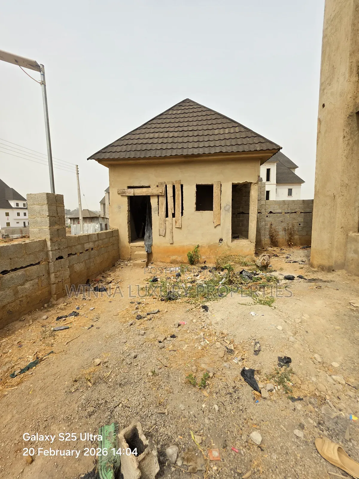 5bdrm Duplex in Dakwo Districts for sale