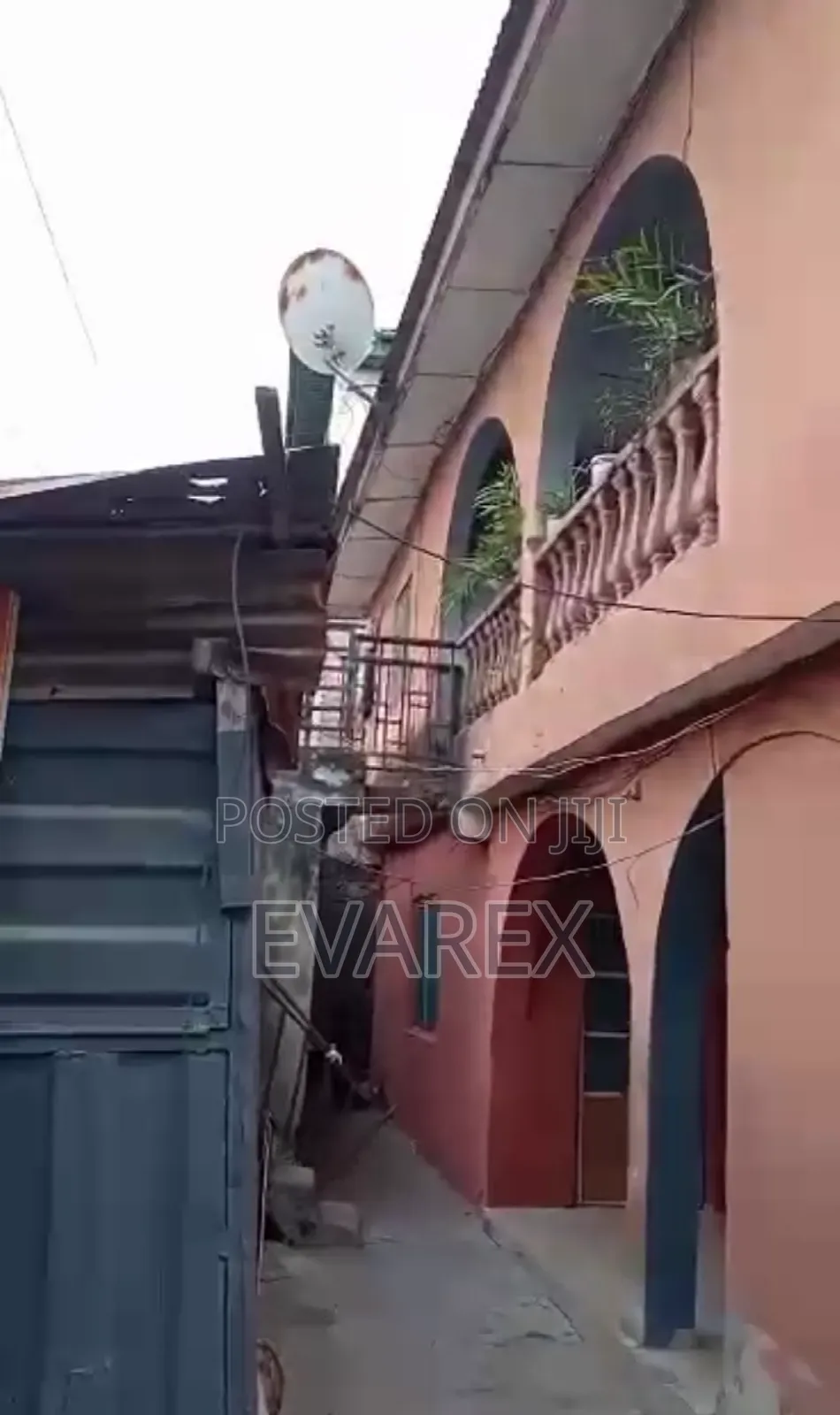 19bdrm Block of Flats in Ojo for sale