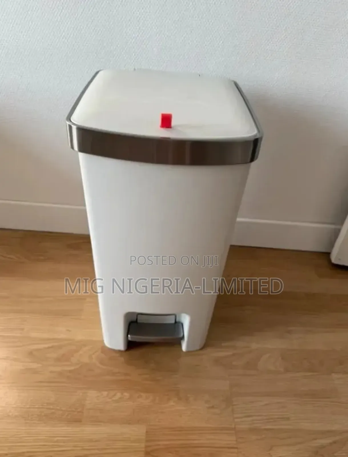 High Quality Pedal Plastic Dustbin Soft Close 36l