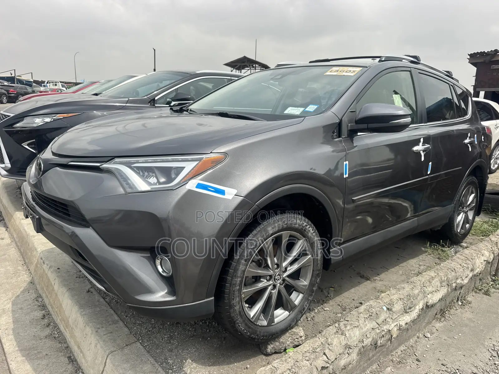 Toyota RAV4 Limited 4dr SUV AWD (2.5L 4cyl 6A) 2018 Gray