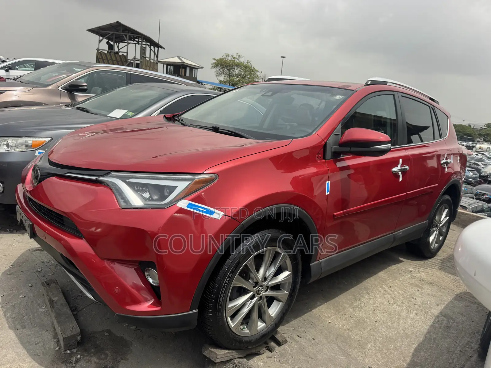 Toyota RAV4 Platinum AWD (2.5L 4cyl 6A) 2017 Red