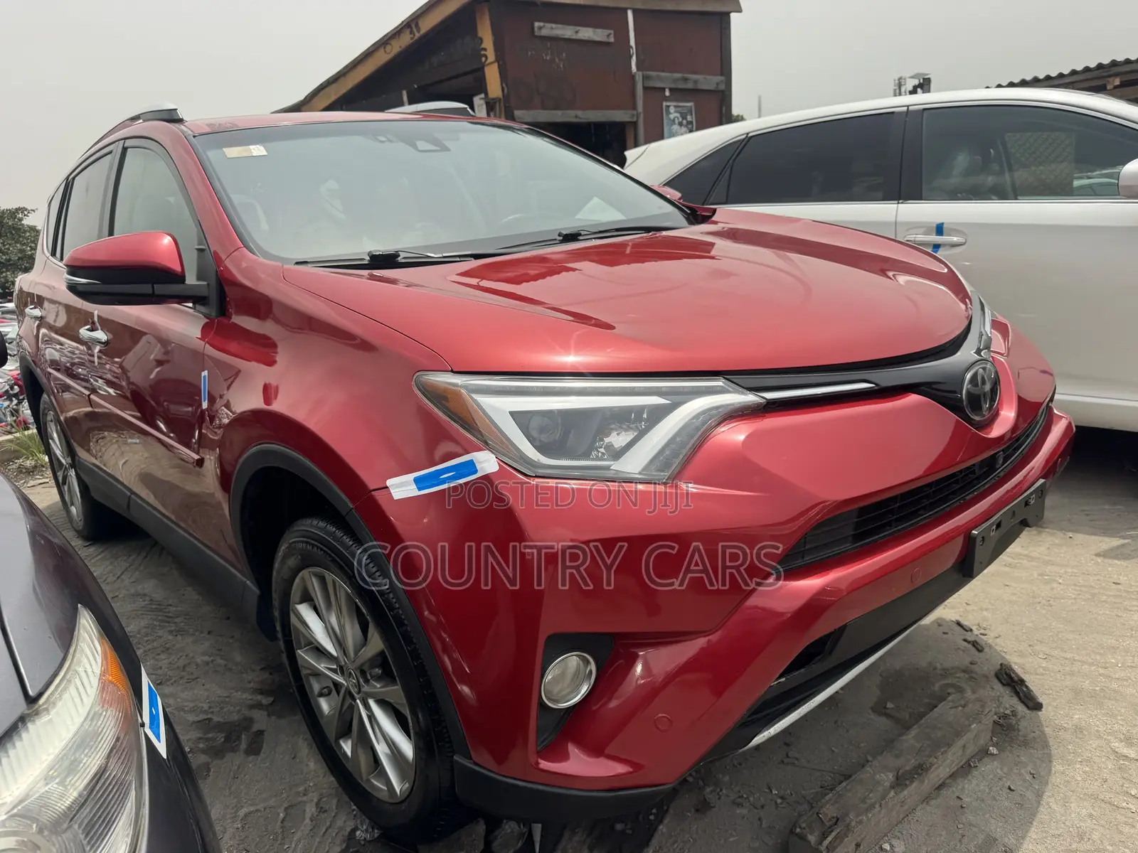Toyota RAV4 Platinum AWD (2.5L 4cyl 6A) 2017 Red