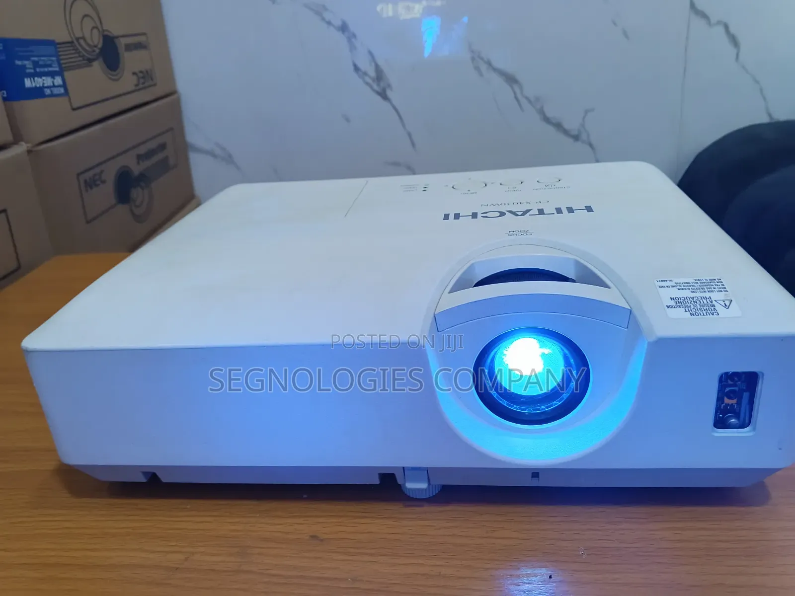 Hitachi Cp-x4030wn 4200 Lumens Portable Xga Projector