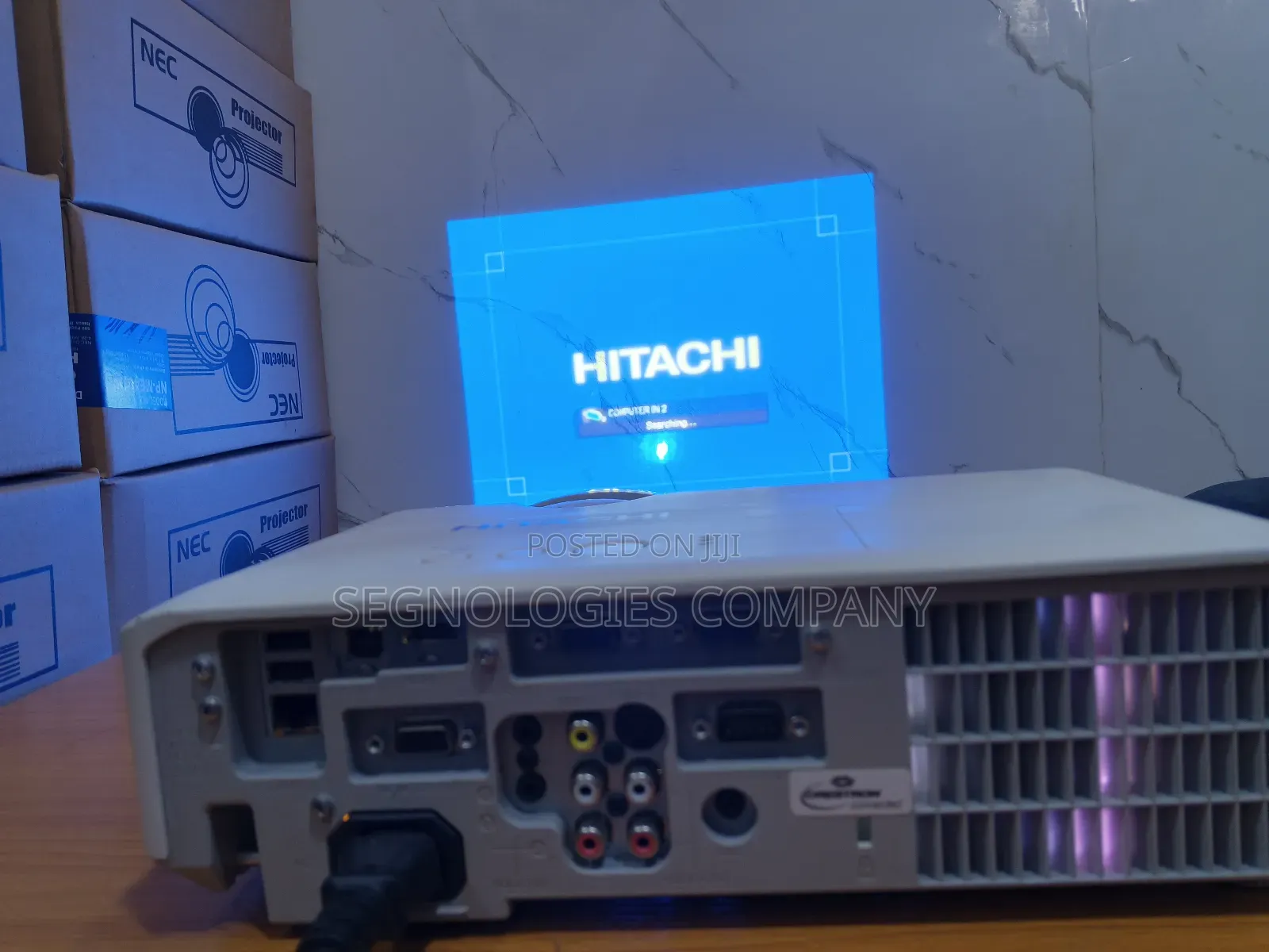 Hitachi Cp-x4030wn 4200 Lumens Portable Xga Projector