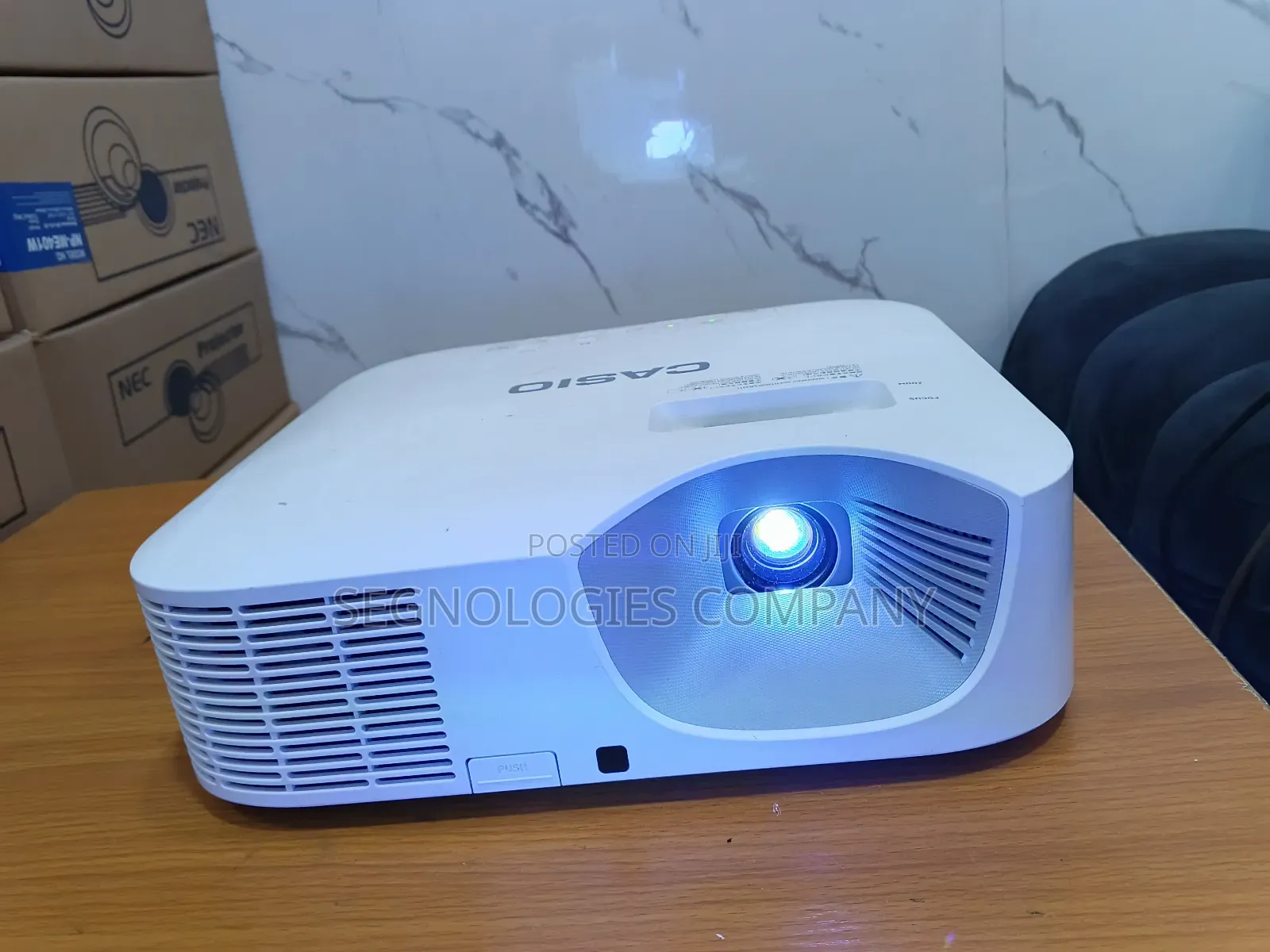 Casio Xj-f20xn Lampfree Advanced Series 3300 Lumens Xga Dlp Projector
