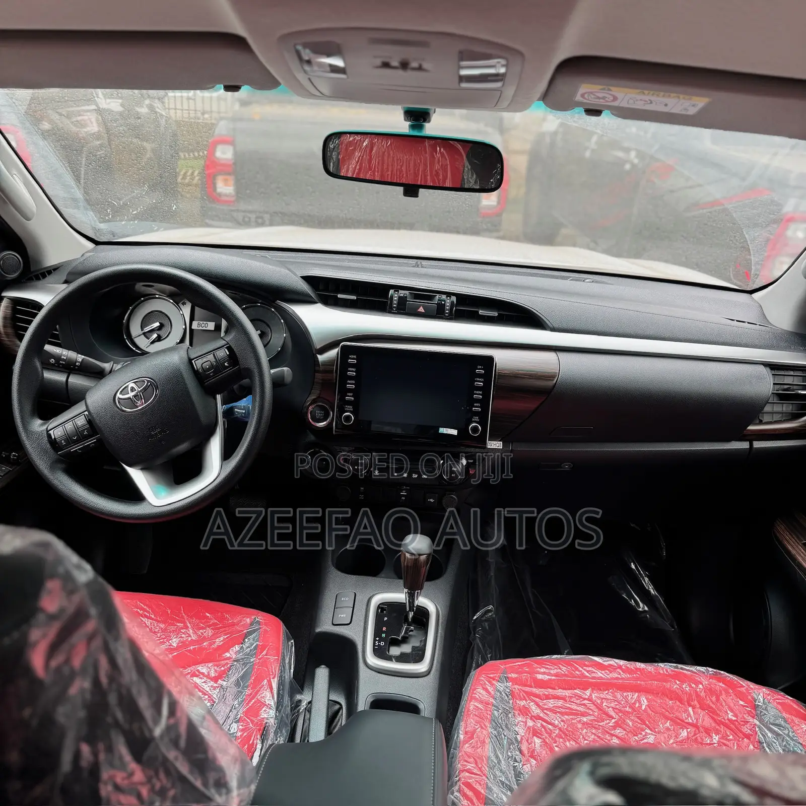 New Toyota Hilux 2025 Black
