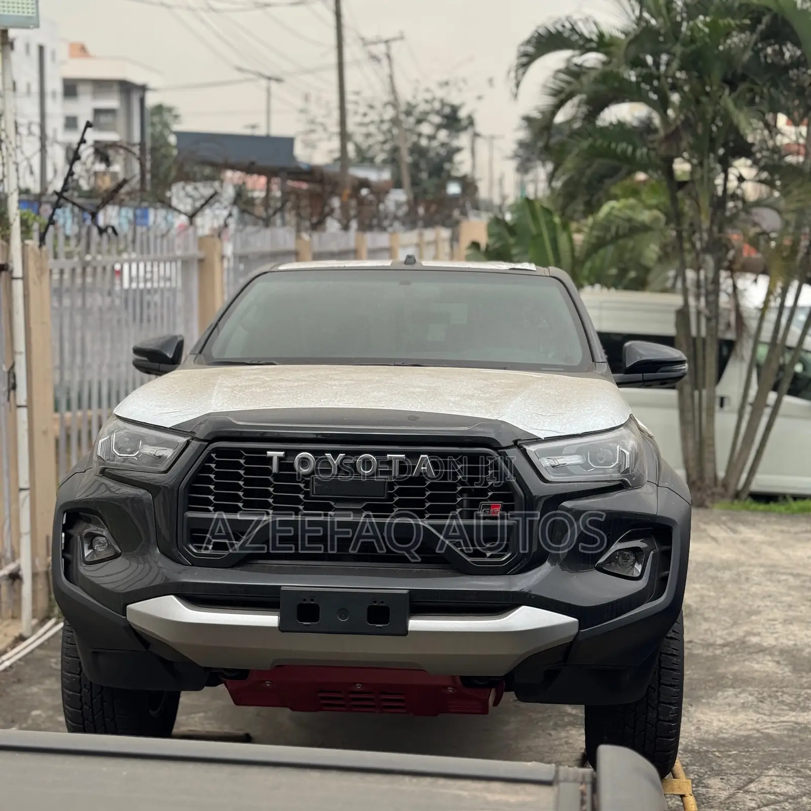 New Toyota Hilux 2025 Black