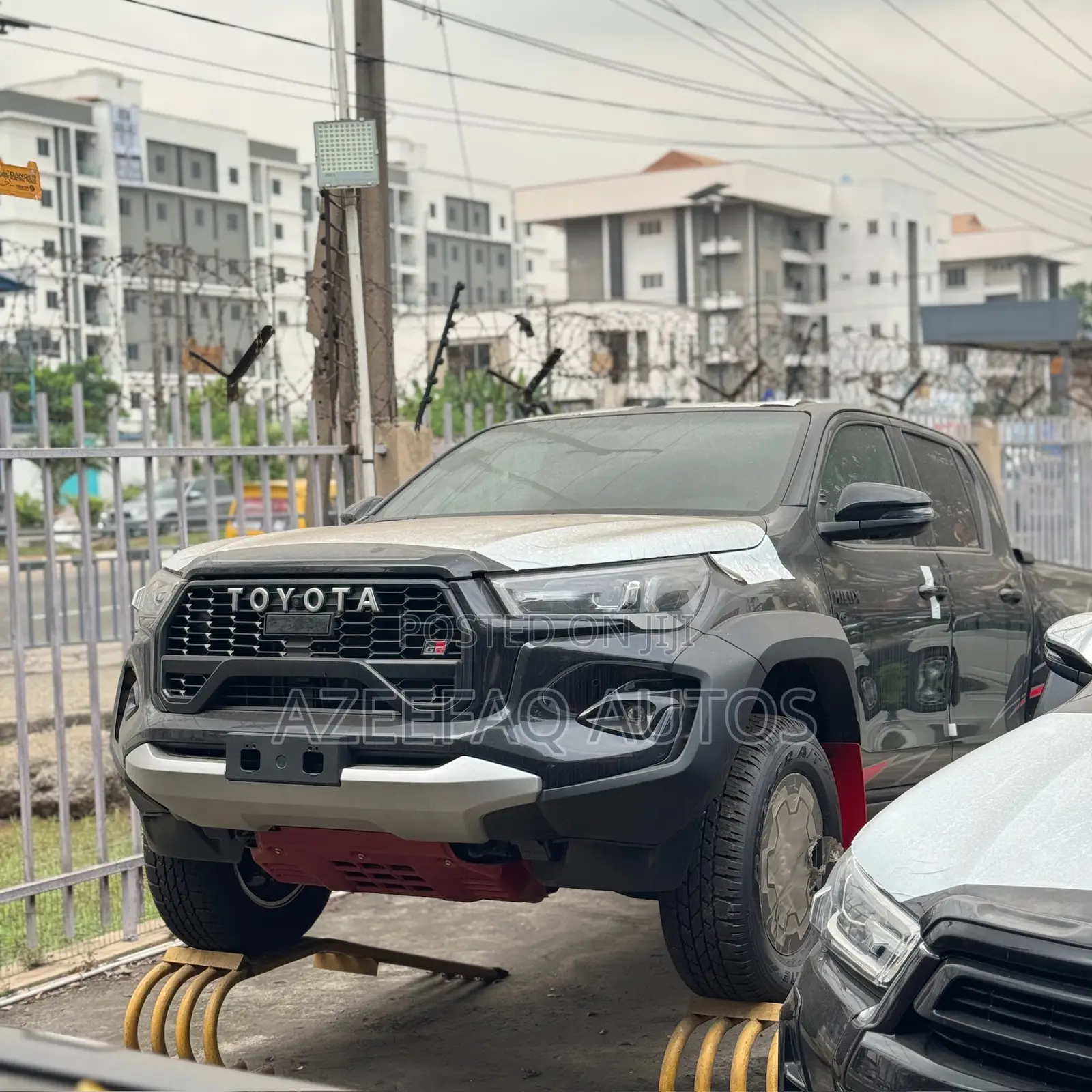 New Toyota Hilux 2025 Black