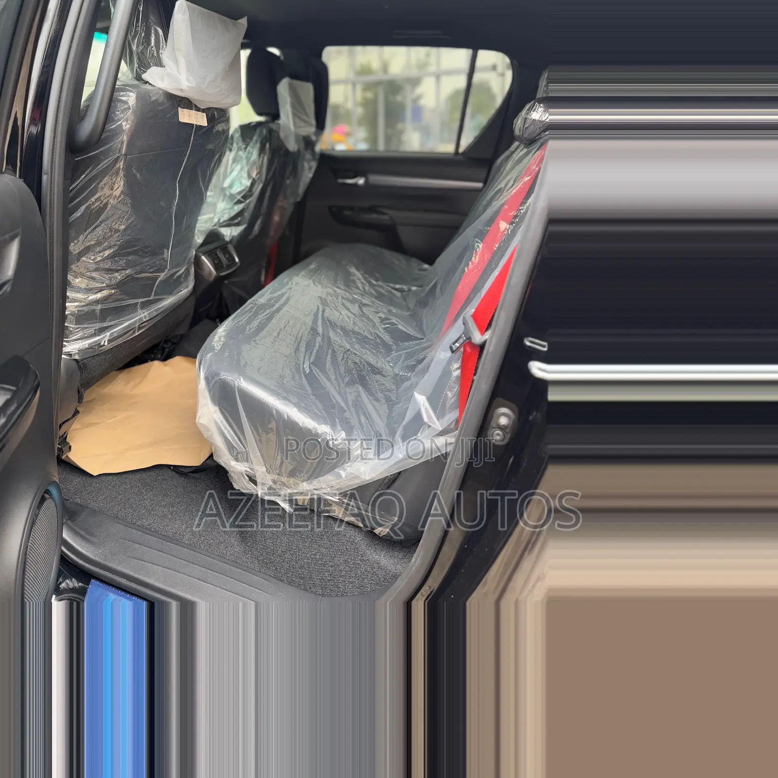 New Toyota Hilux 2025 Black