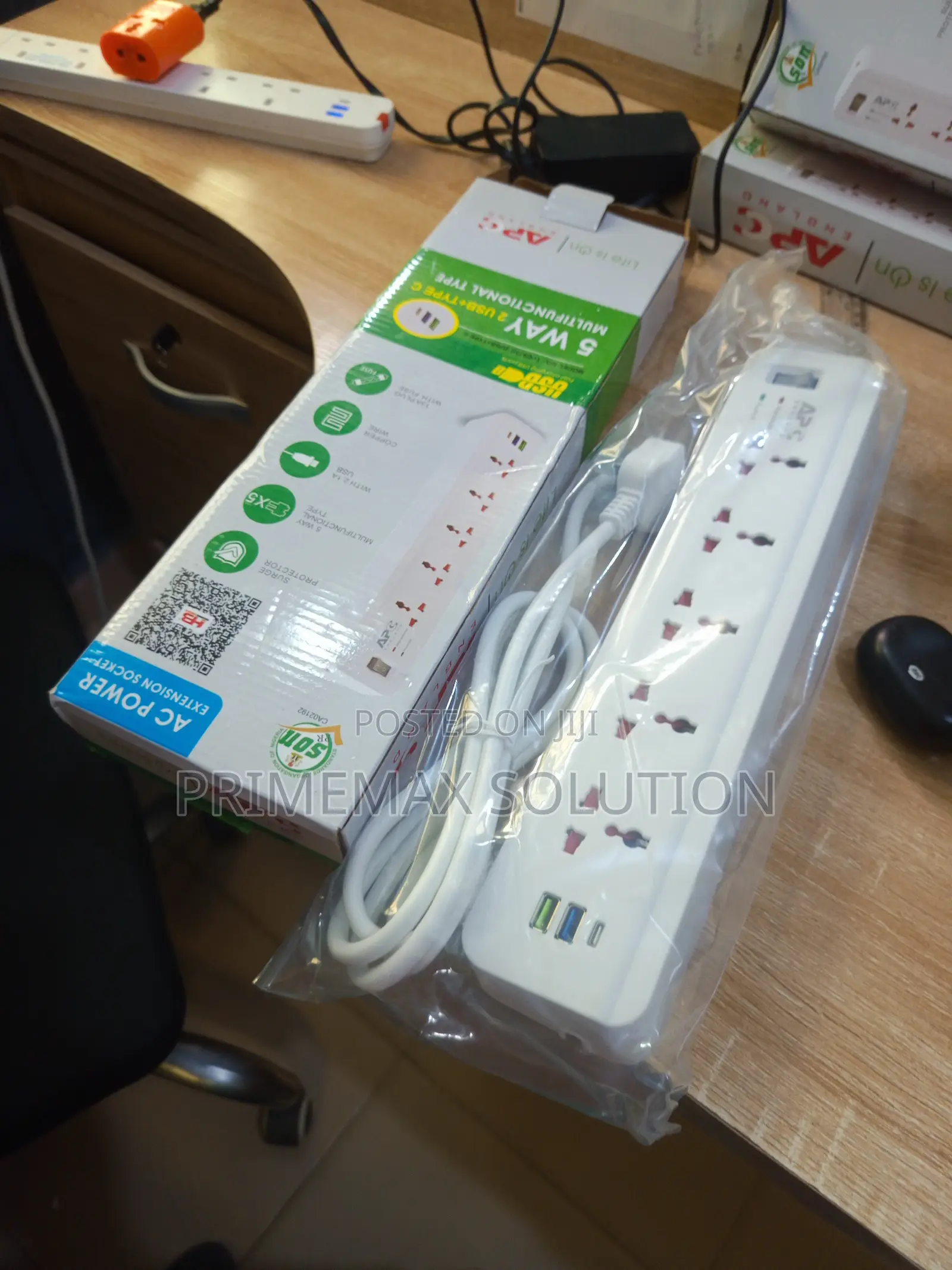Megaplug 5-Way Multifunctional Power Station