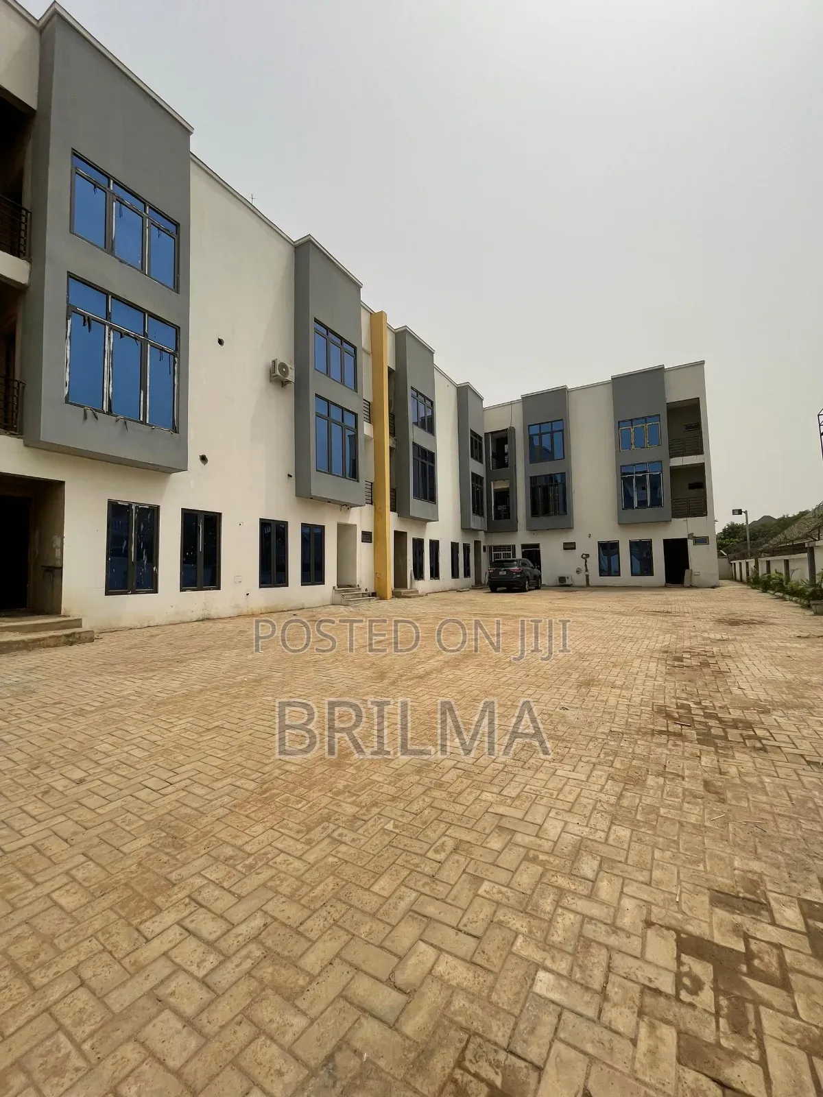 5bdrm Duplex in Mabushi for sale