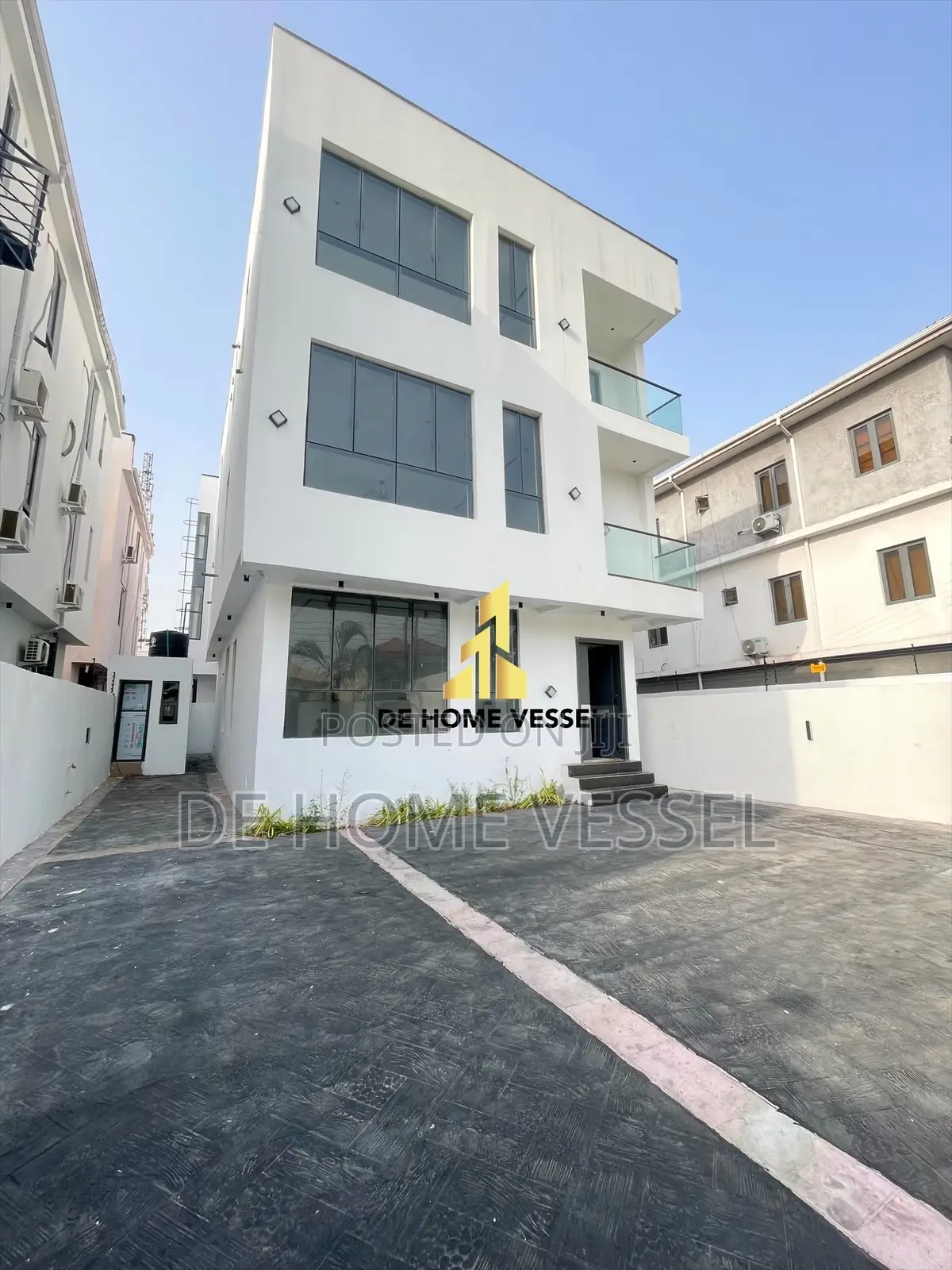 5bdrm Duplex in Lekki for sale