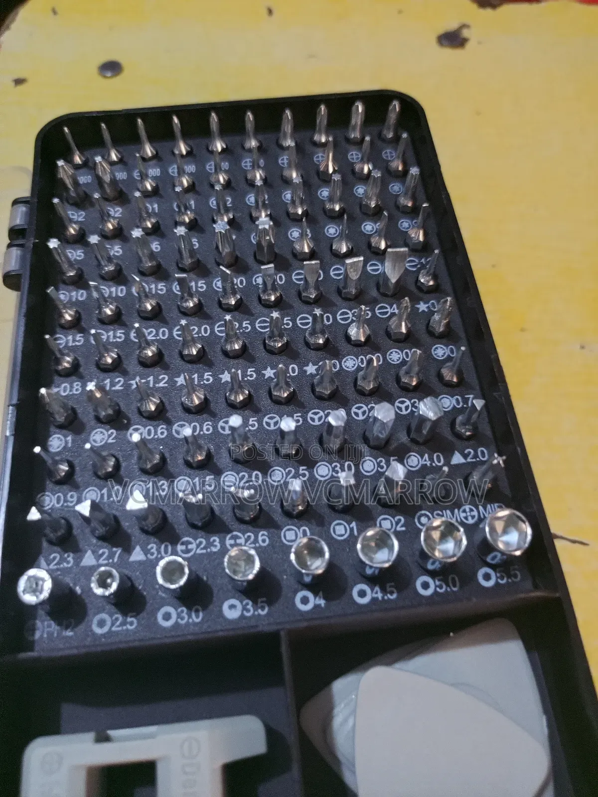 115-in-1 or 120-in-1 Magnetic Precision Screwdriver Set