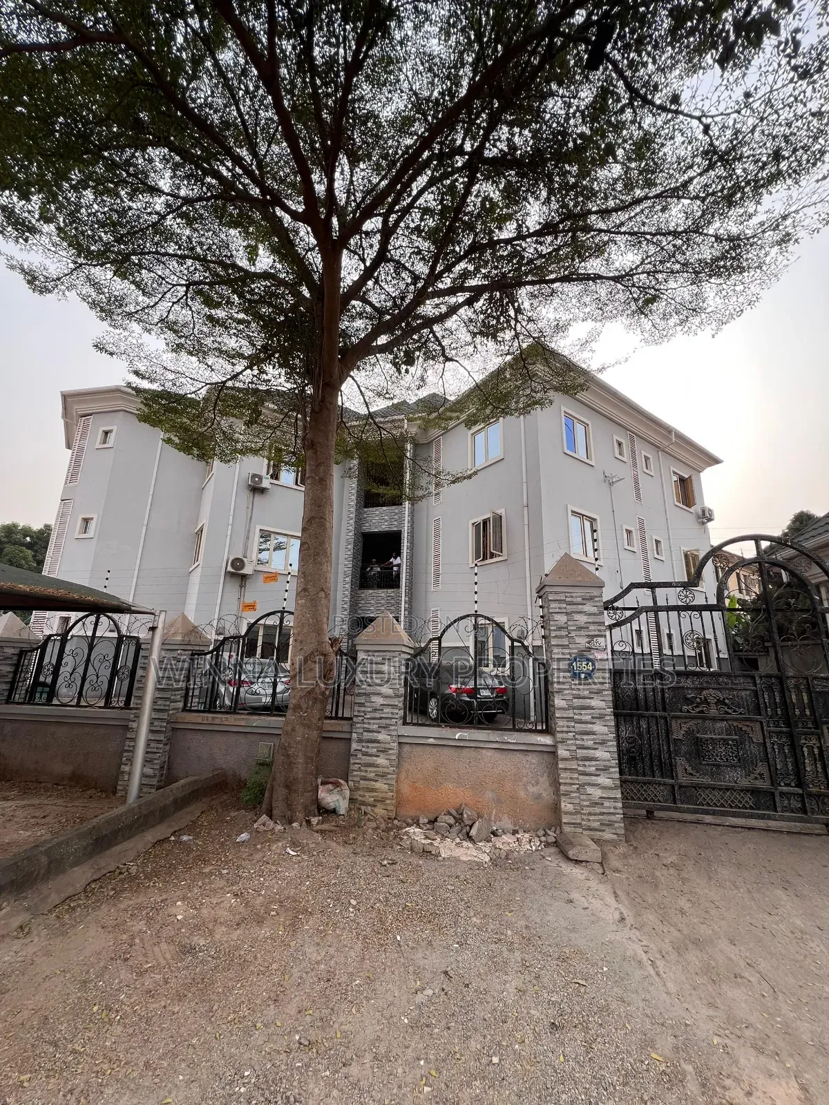 12bdrm Block of Flats in Garki for sale