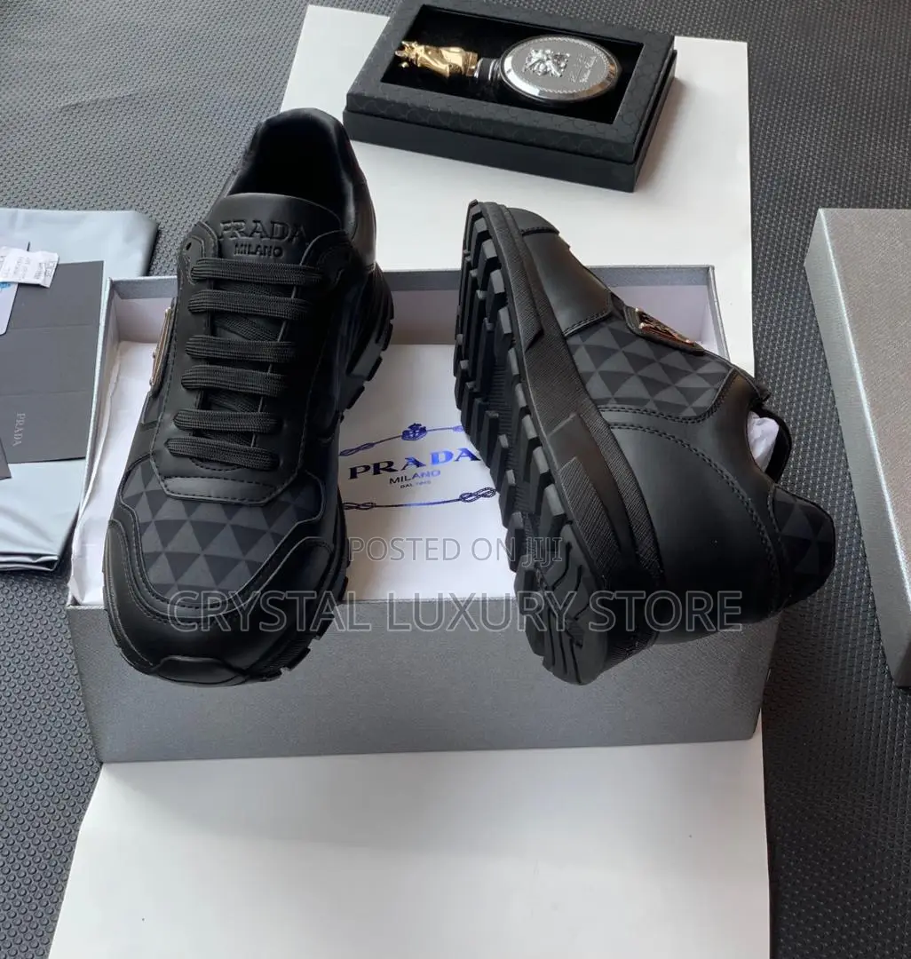 Prada Quality Luxury Men Black Sneakers