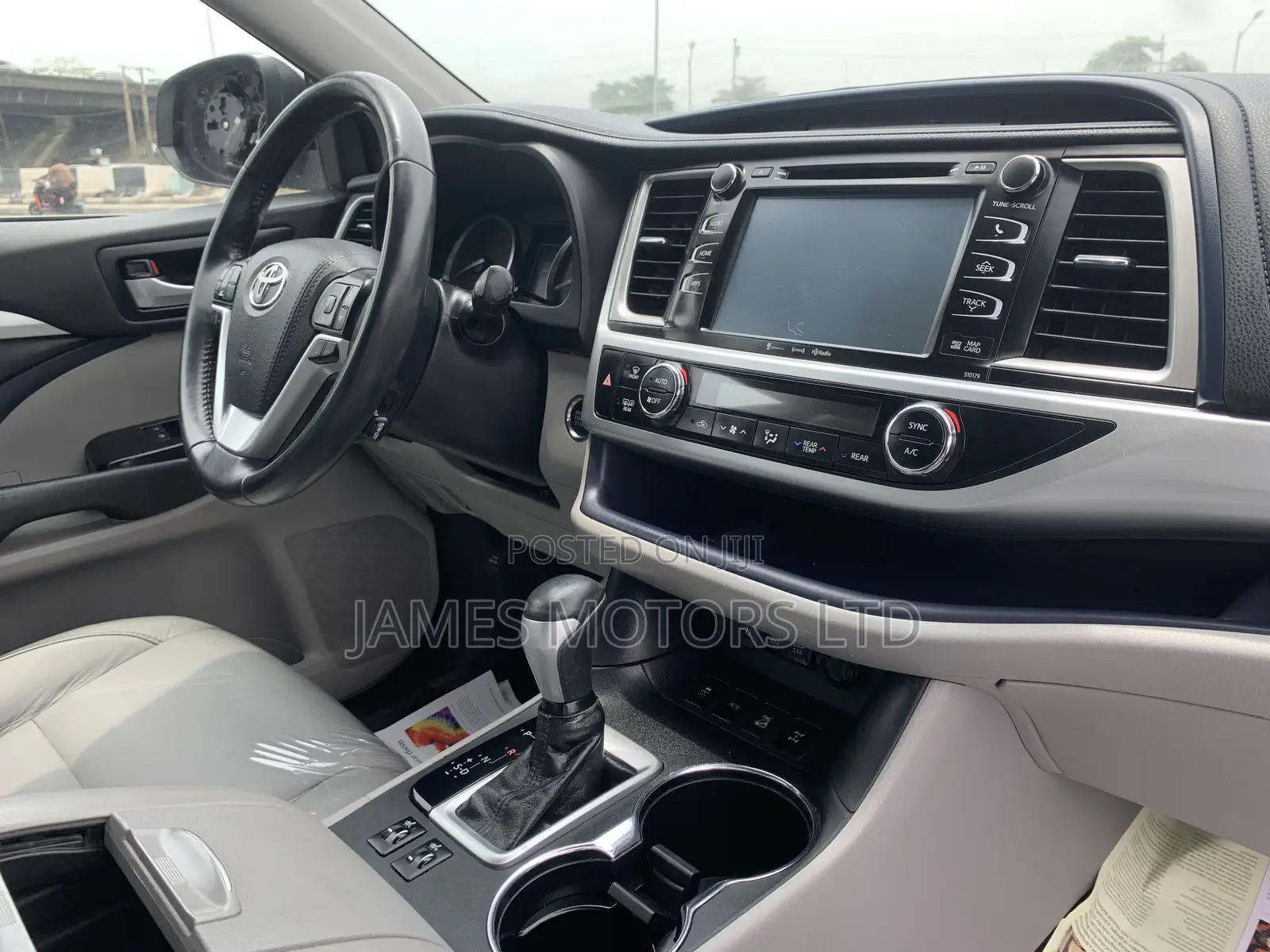 Toyota Highlander 2017 Silver