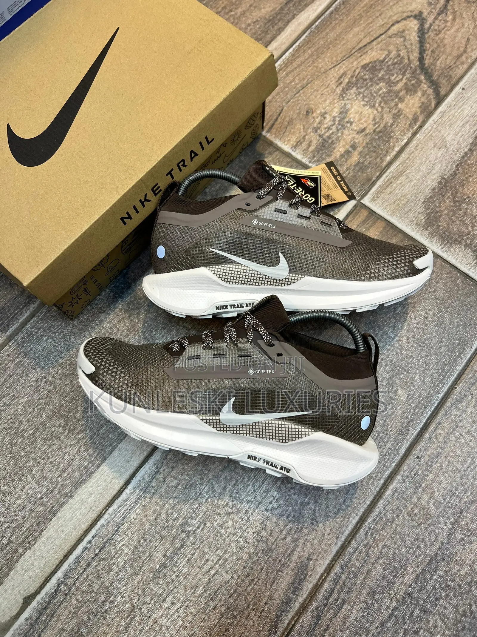 Original Nike Pegasus Trail Sneakers