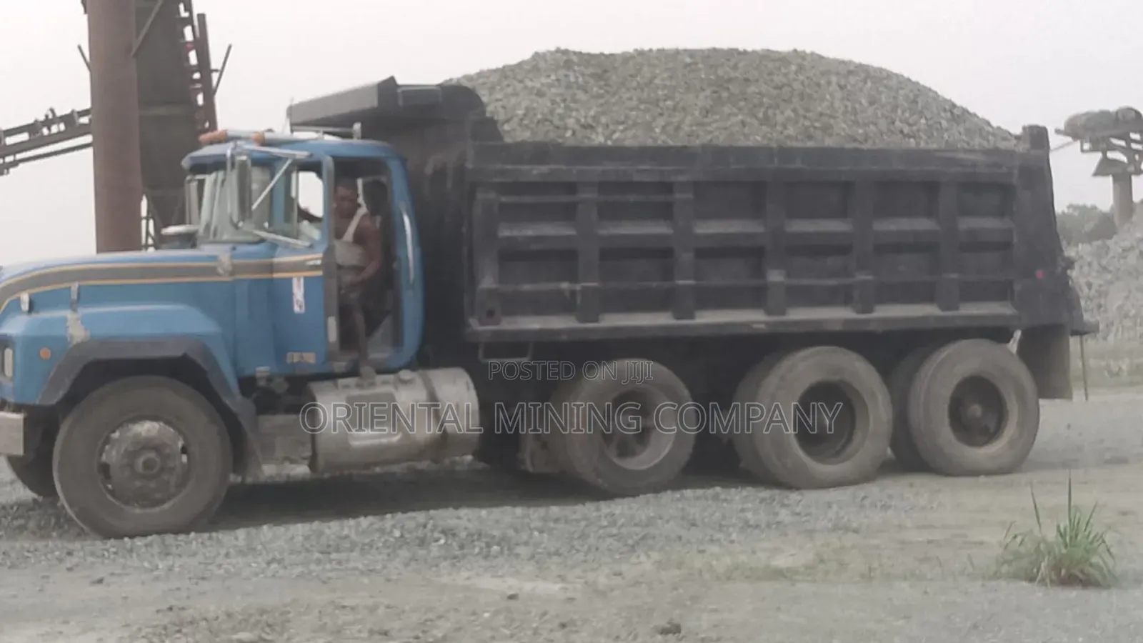 Iron Black Chippings and Granite, Payment on Delivery