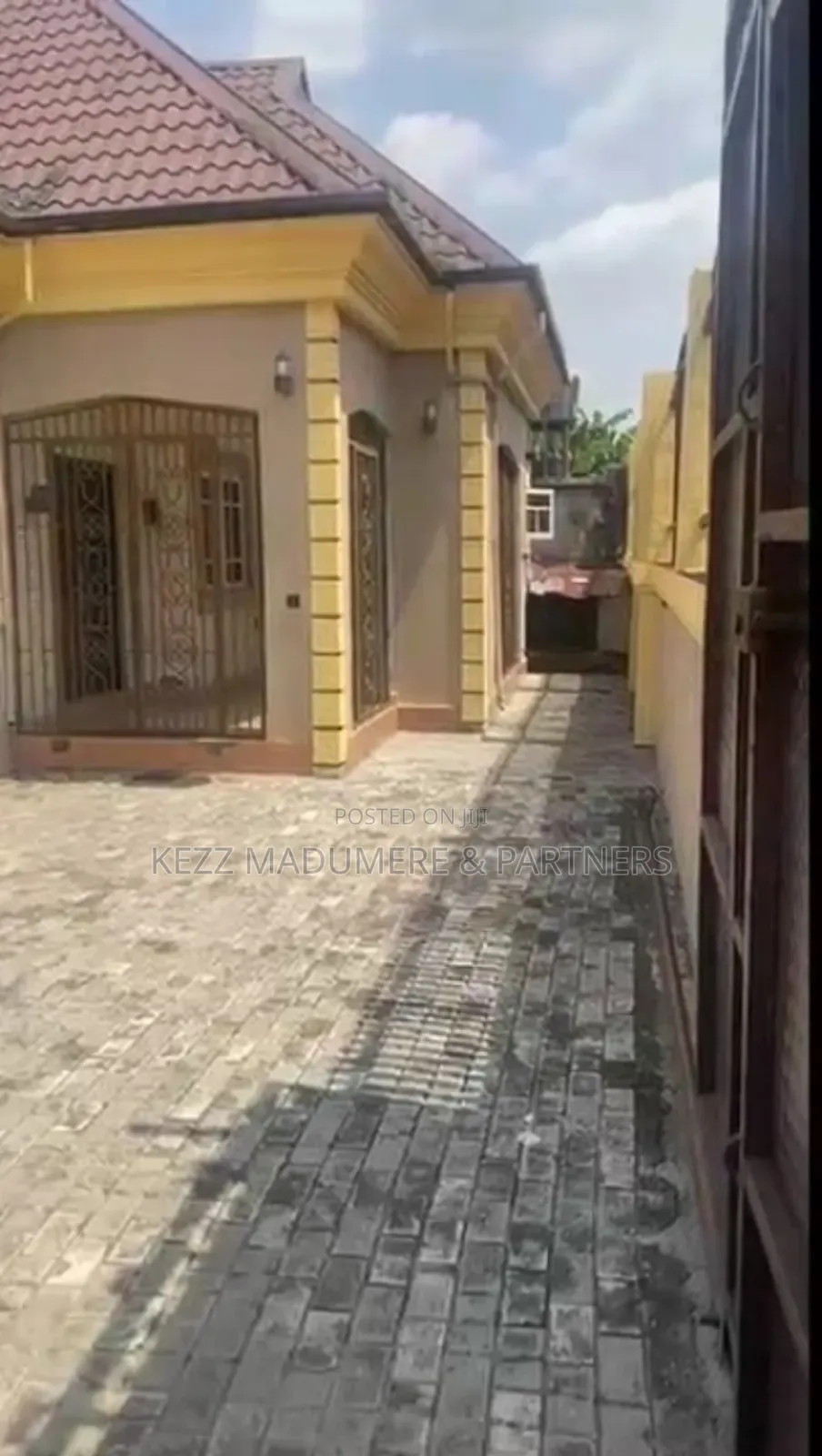 3bdrm Bungalow in Off Sars Road , Port for rent