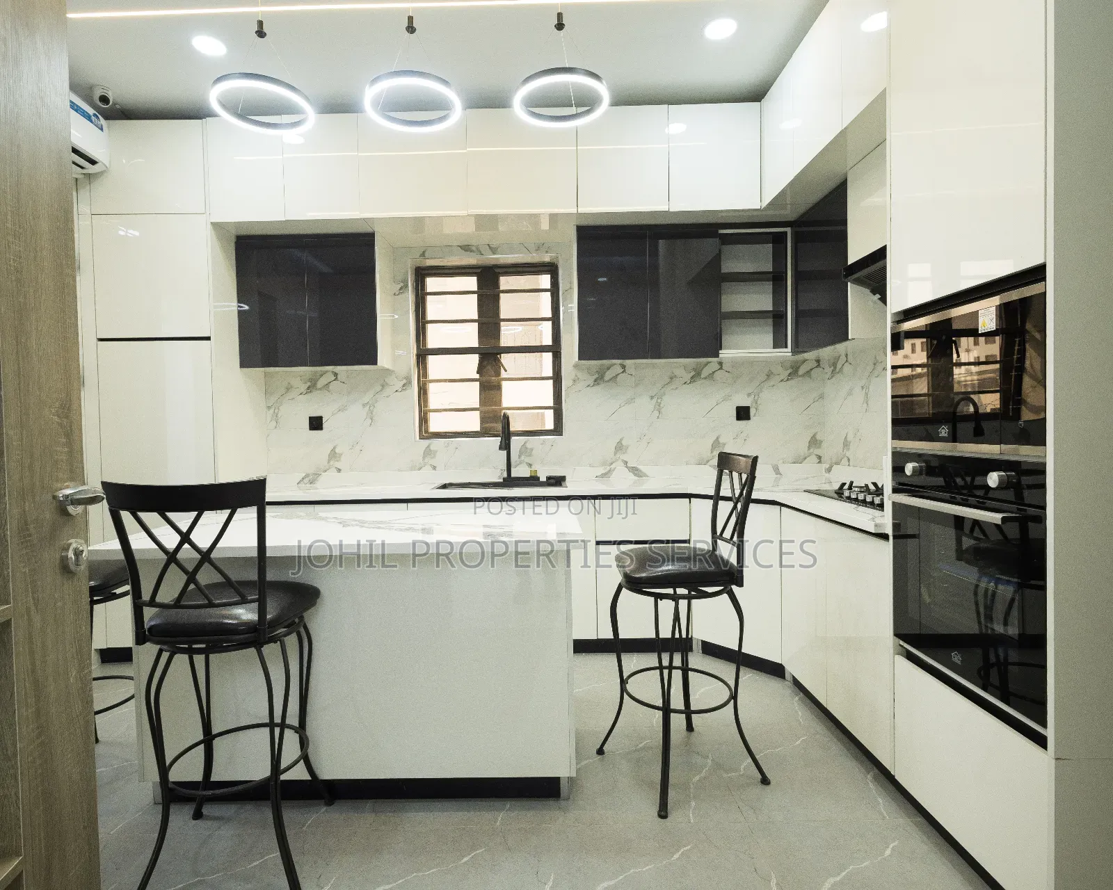 6bdrm Duplex in Guzape District for sale