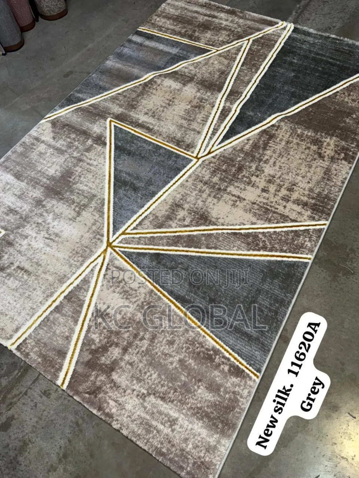 Melat Center Rug Available in 5/7 7/10