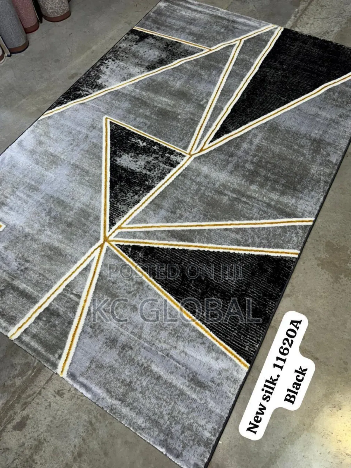 Melat Center Rug Available in 5/7 7/10