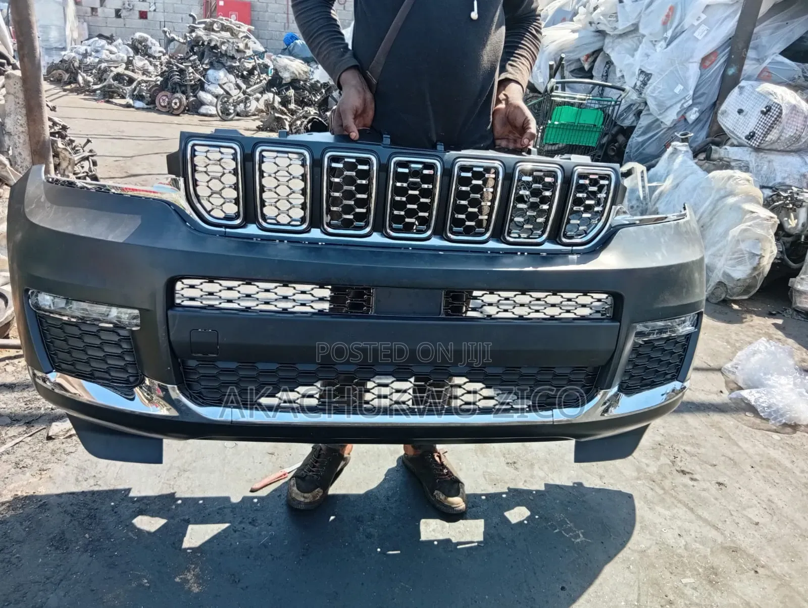 Complete Front Bumper Jeep Grand Cherokee 2021-2024