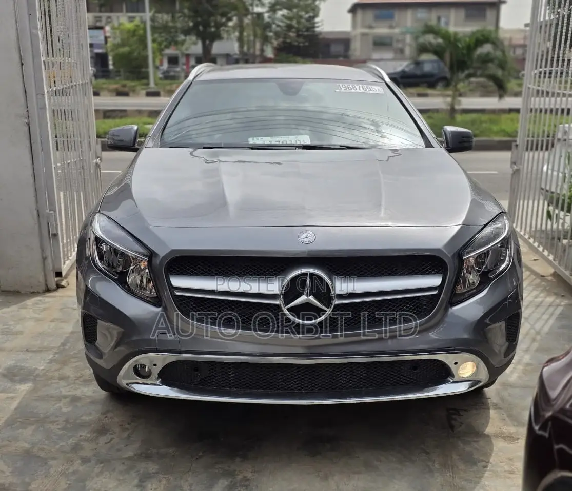 Mercedes-Benz GLA 250 2017 Gray
