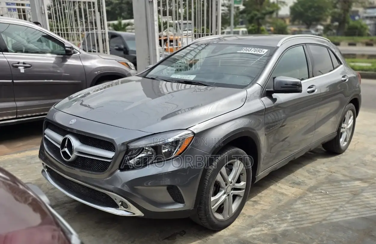 Mercedes-Benz GLA 250 2017 Gray