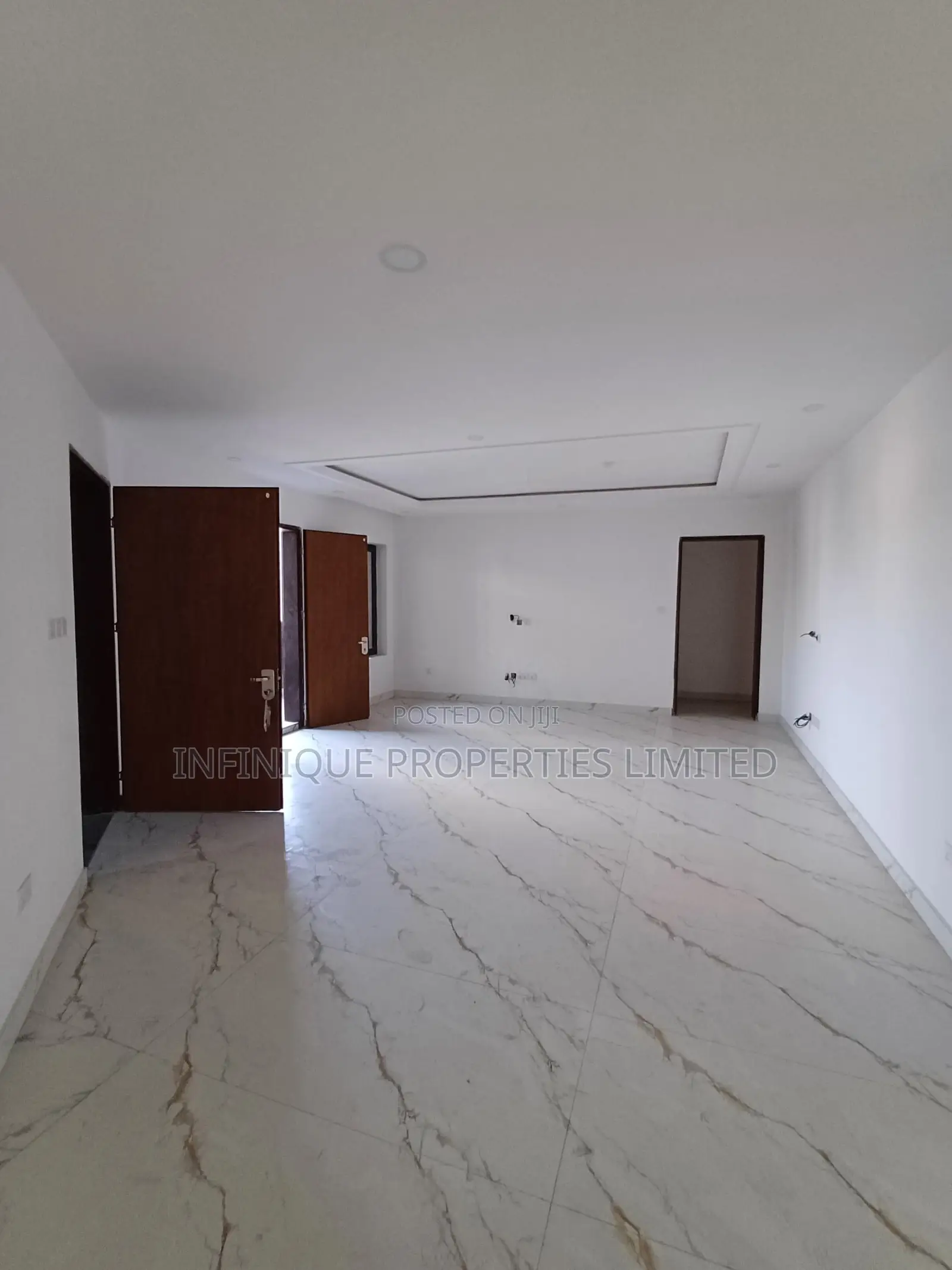 3bdrm Apartment in Lekki Phase 1 for rent