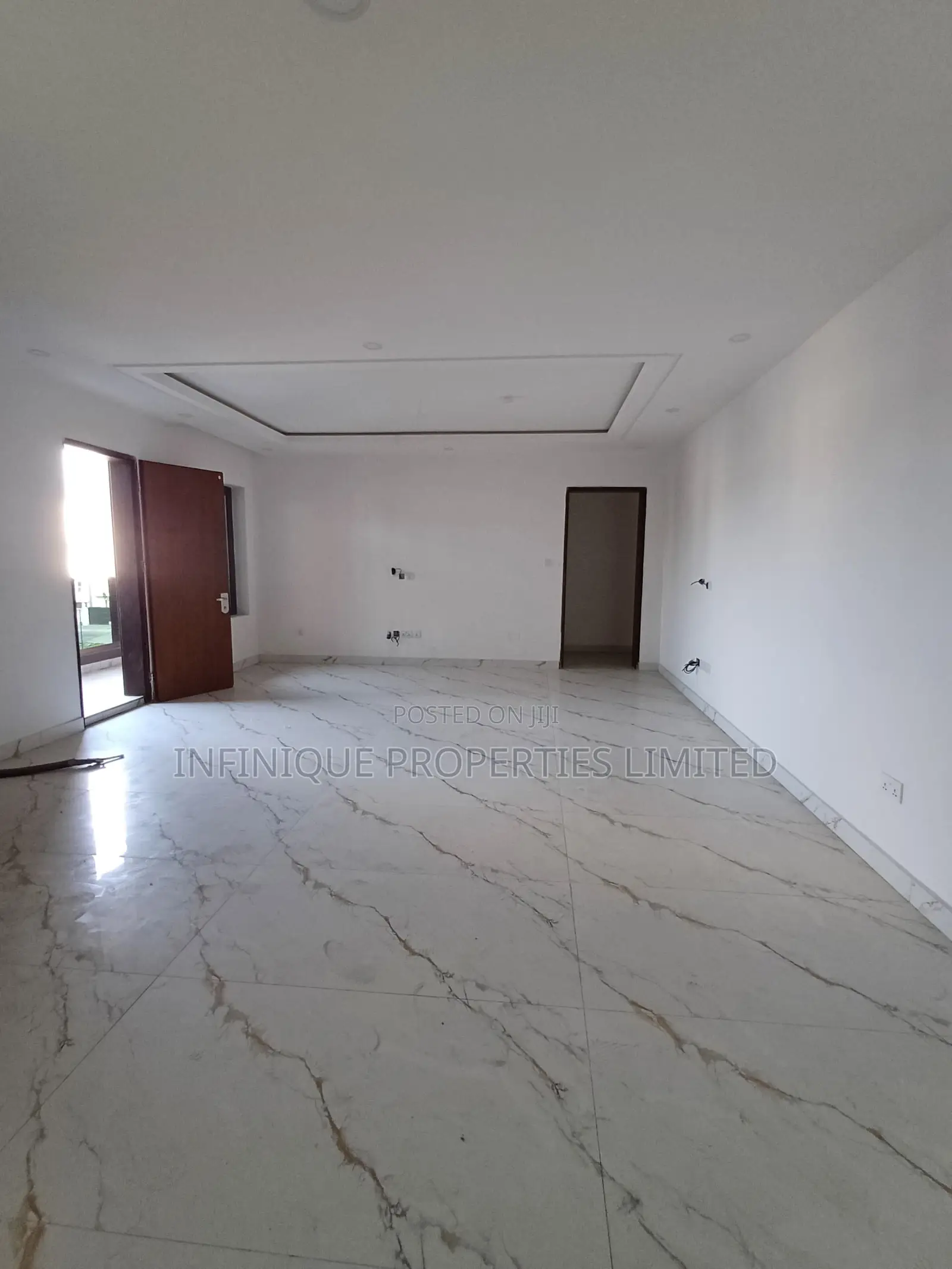 3bdrm Apartment in Lekki Phase 1 for rent