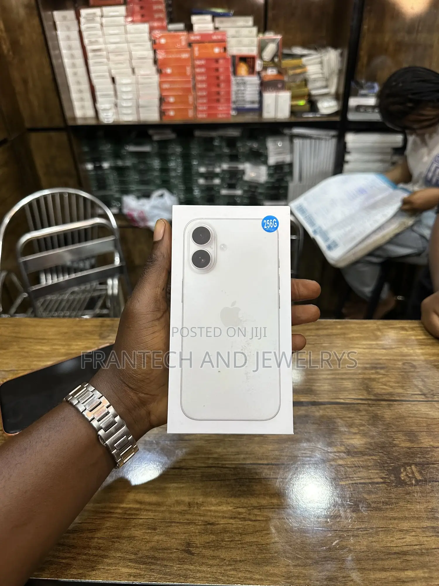 New Apple iPhone 16 256 GB White