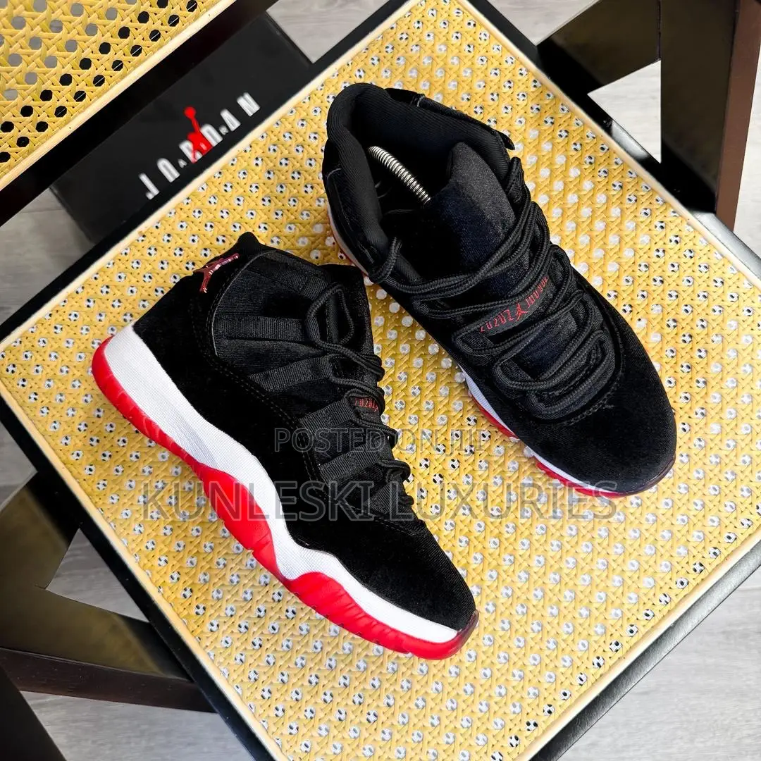 Original Air Jordan 11 Retro Bred Velvet Sneakers
