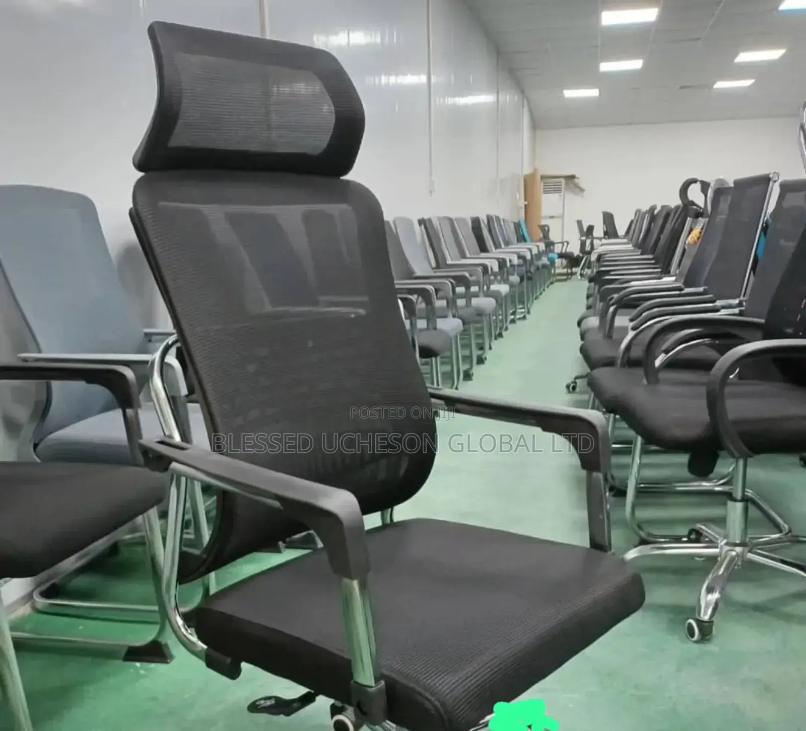 Black Mesh Ergonomic Office Chair