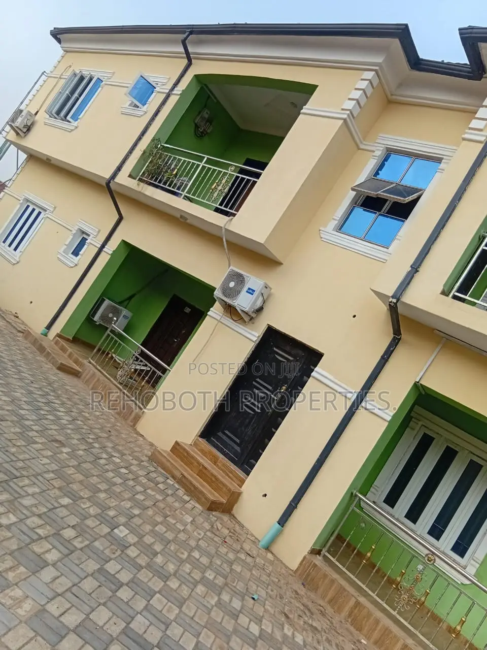 3bdrm Apartment in Harmony Estate Elebu, Akala Express for rent
