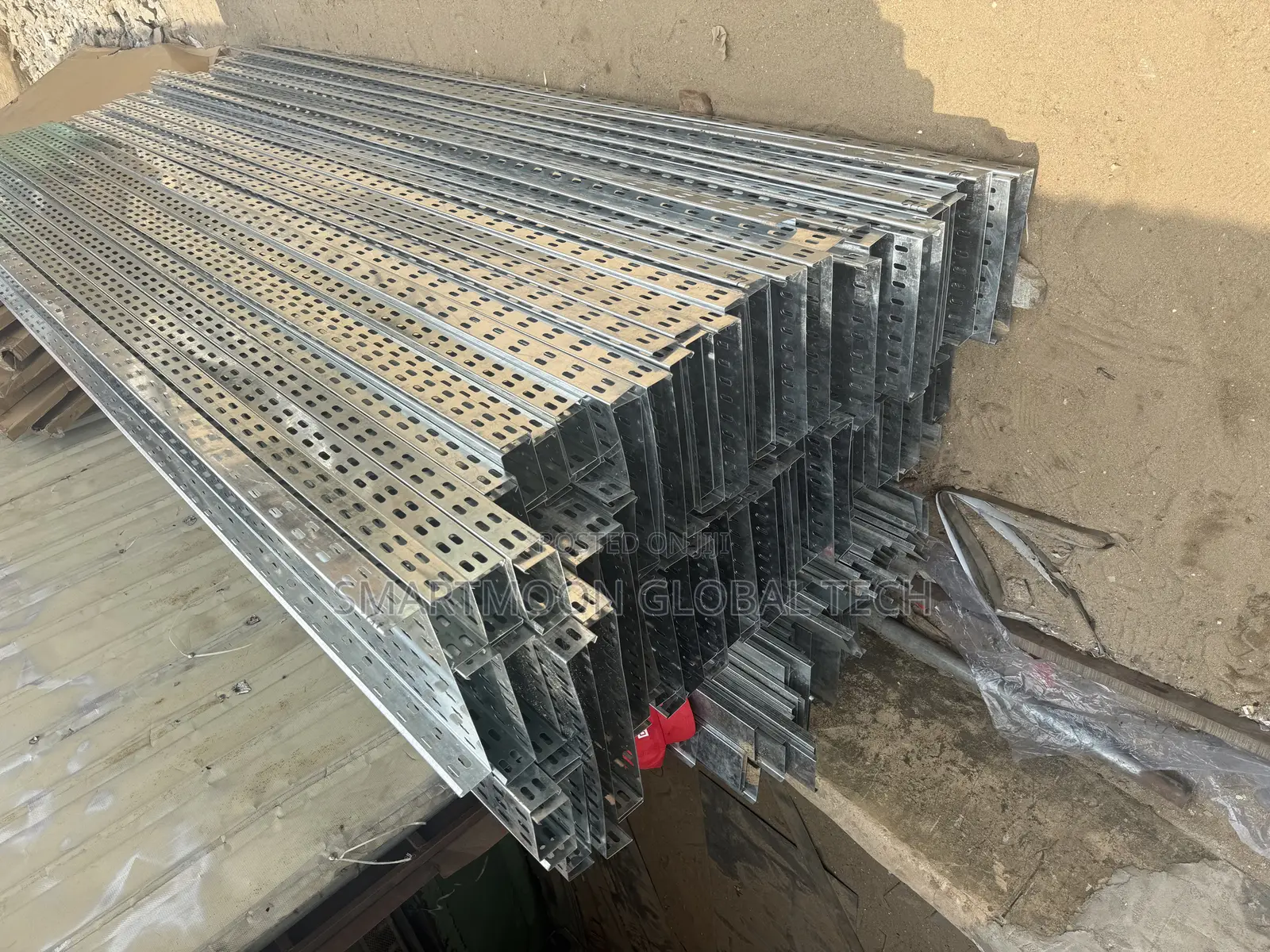 Original Galvanize 300mm X 50mm Cable Tray