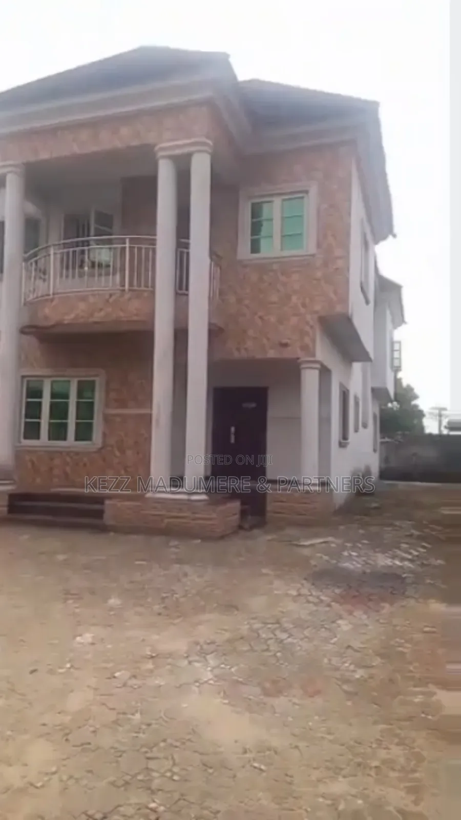 4bdrm Duplex in Rukpakulushi , for sale