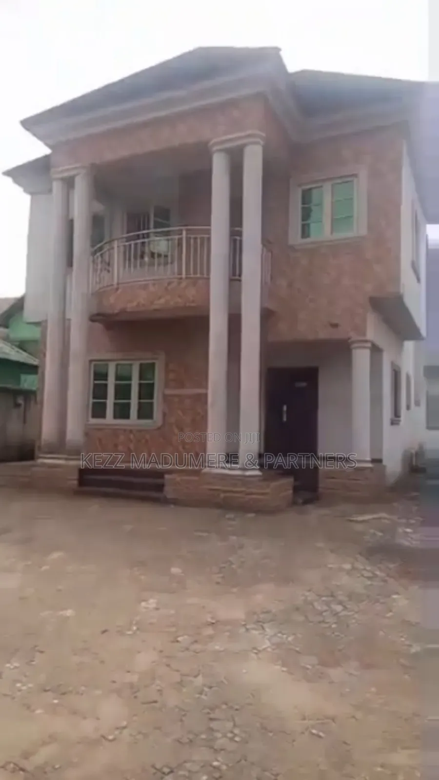 4bdrm Duplex in Rukpakulushi , for sale