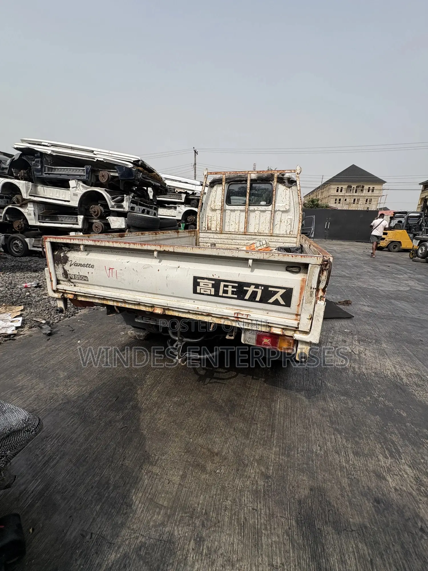 Nissan Vanette Injector Truck 850kg