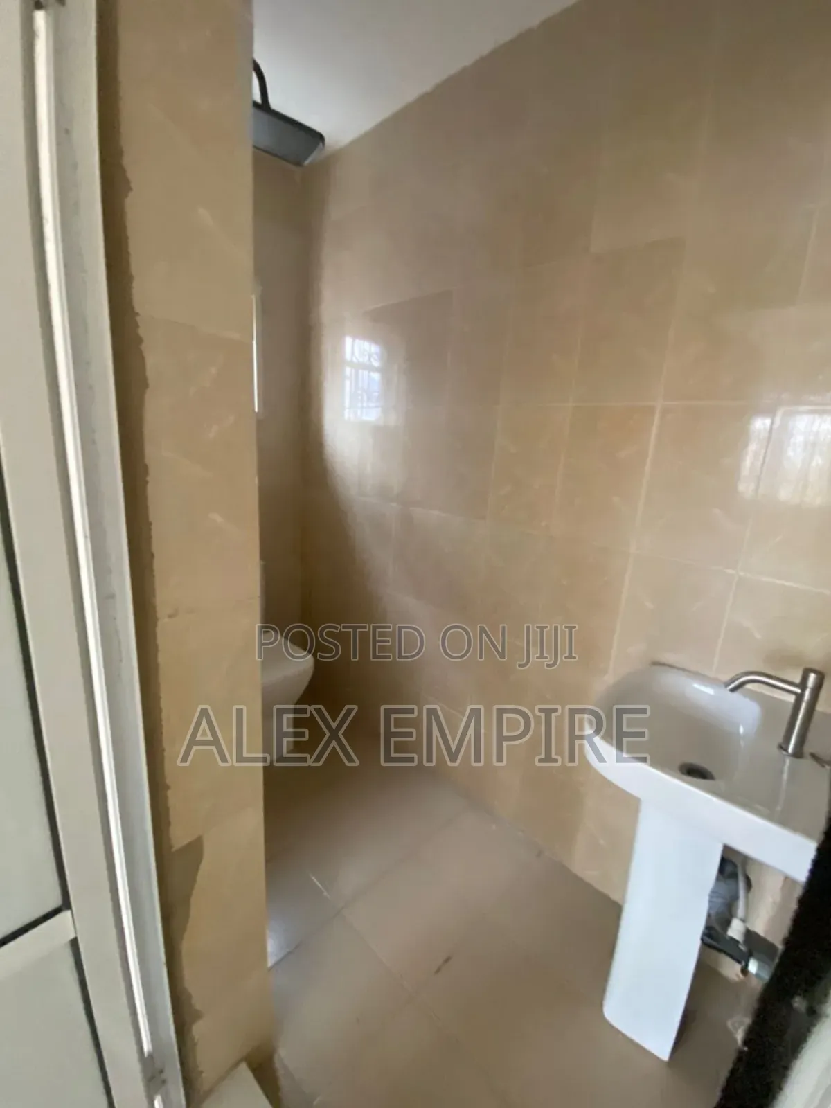 3bdrm Apartment in Ago Palace for rent