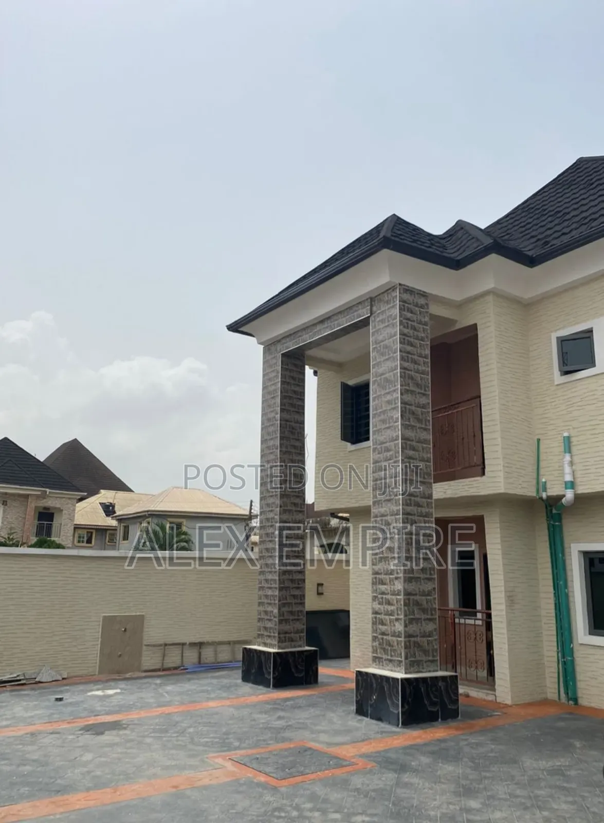 Mini Flat in Ago Palace for rent