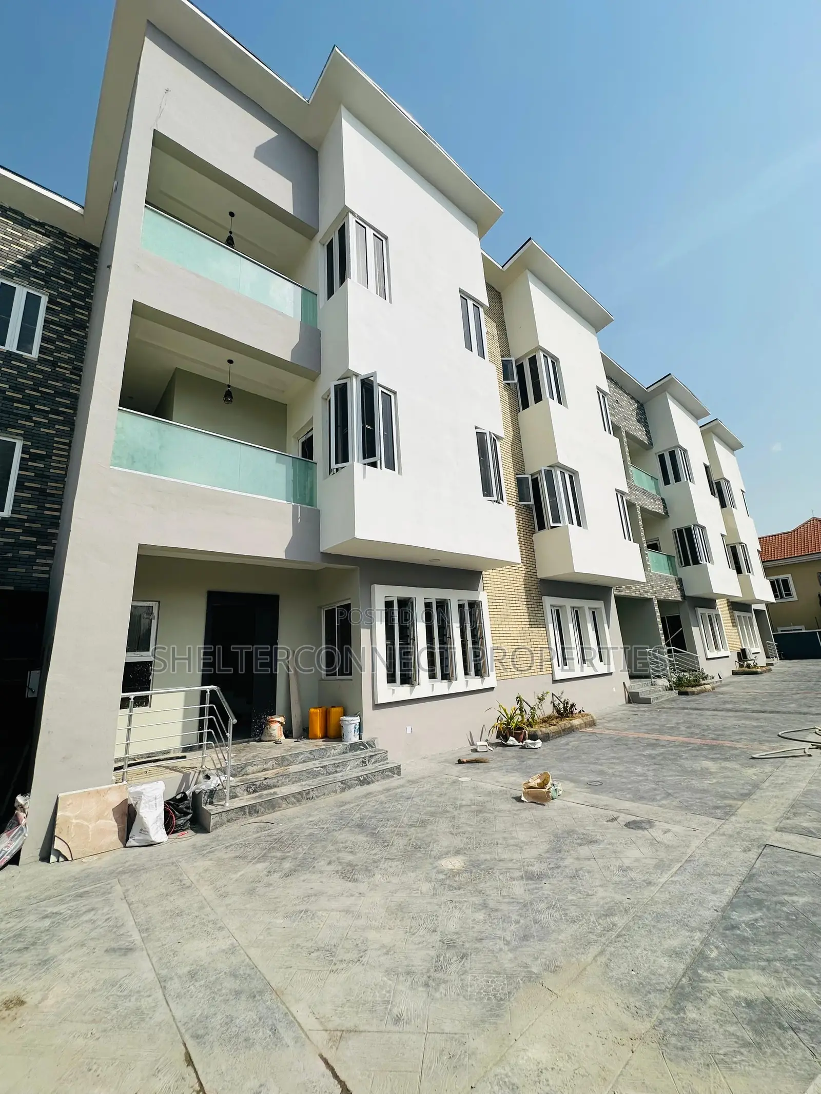 4bdrm Townhouse / Terrace in Lekki Phase 1 for rent
