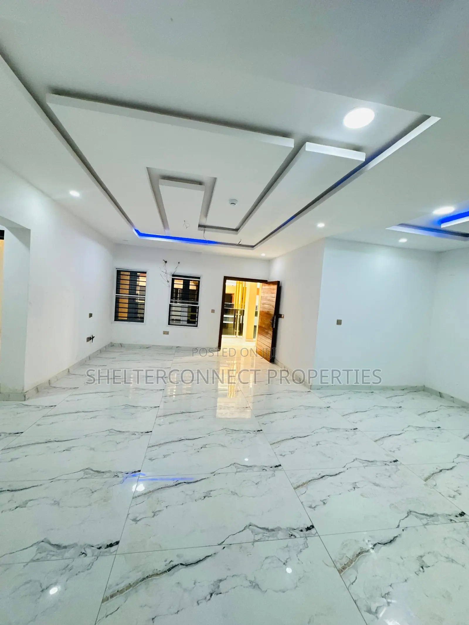2bdrm Apartment in Lekki Phase 1 for rent