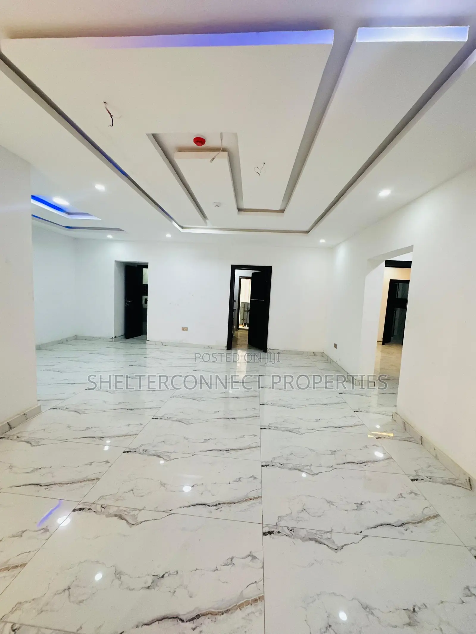 2bdrm Apartment in Lekki Phase 1 for rent