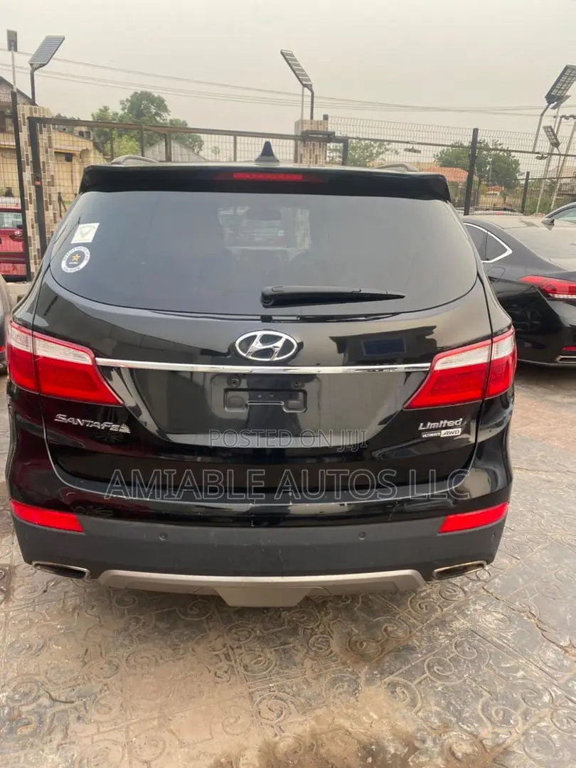 Hyundai Santa Fe Limited FWD 2016 Black