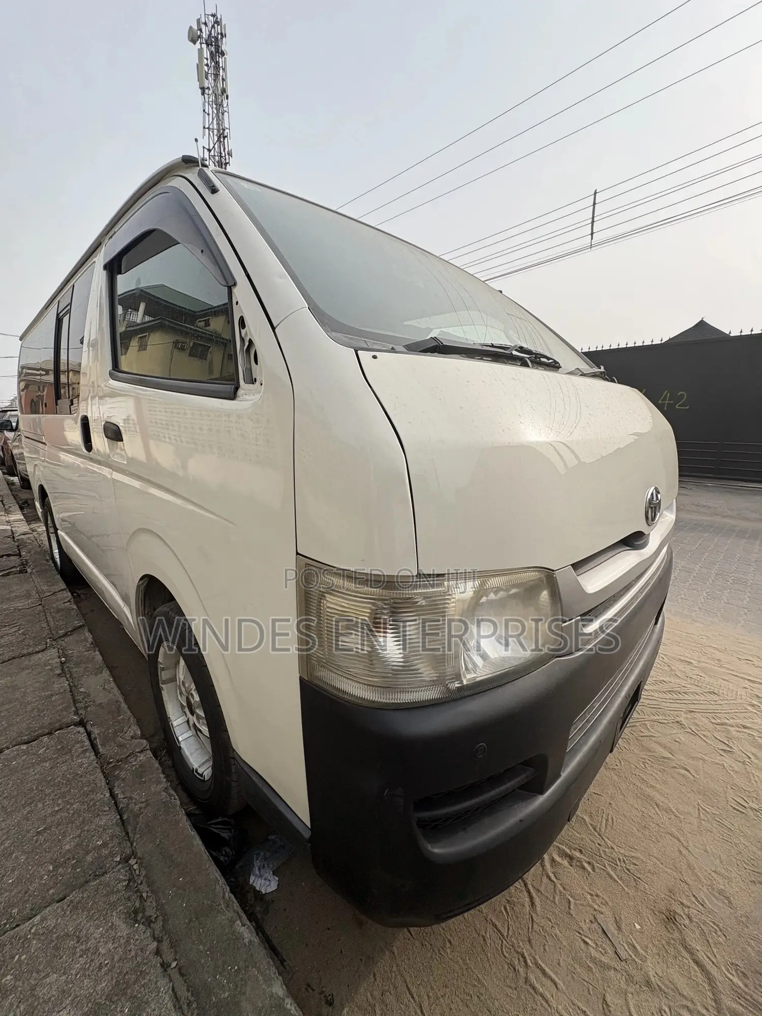 Toyota HiAce 2010 White